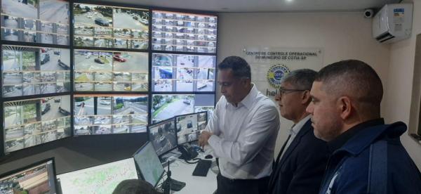 Sorriso: Visando aperfei&ccedil;oamento representantes da Seguran&ccedil;a P&uacute;blica de sorriso conhecem funcionamento da Guarda Civil de Cotia em SP