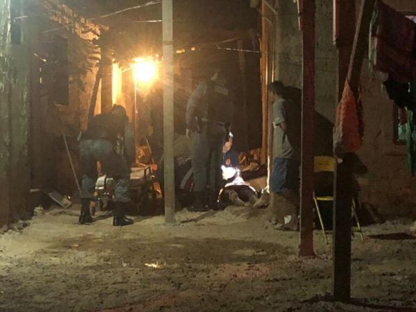 MT: Para defender m&atilde;e de amea&ccedil;as, enteado mata padrasto com facada no cora&ccedil;&atilde;o