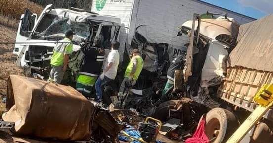 Acidente com 4 ve&iacute;culos trava tr&acirc;nsito na BR-163, entre Sorriso e Sinop