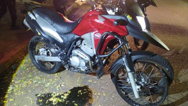 Sorriso: Motociclista tenta fugir da R.A.I.O, mas cai e &eacute; preso