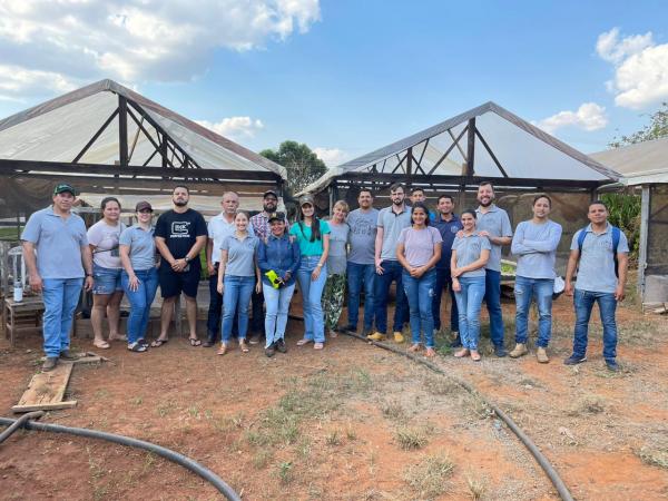 Nova Ubirat&atilde;: Alunos do Curso T&eacute;cnico em Agropecu&aacute;ria do IFMT, realizaram visita t&eacute;cnica em Horta/Hidroponia