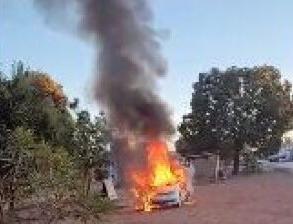 MT: Mulher descobre trai&ccedil;&atilde;o e p&otilde;e fogo no carro do marido