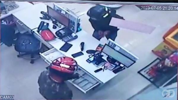 MT: Assaltante morre baleado pela PM ap&oacute;s roubo; menor de 15 anos foi apreendido