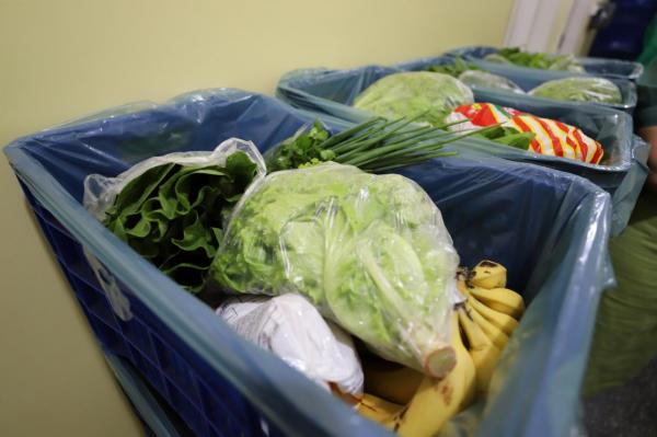 Sorriso: 300 fam&iacute;lias carentes s&atilde;o beneficiadas pelo programa "Mesa Saud&aacute;vel" a cada 15 dias