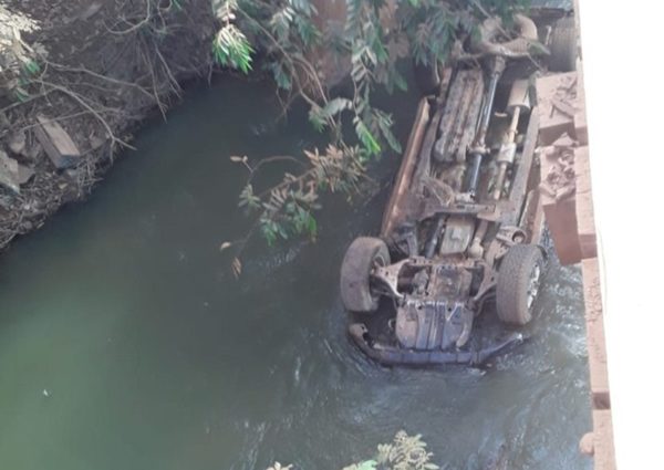 ?Caminhonete cai em rio em Mato Grosso; gerente e mecânico morrem