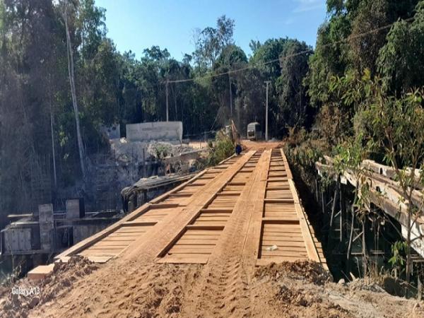 Nova Ubirat&atilde;: Reforma na ponte do Rio Von Den Steinen &eacute; promovida pela Secretaria de Obras