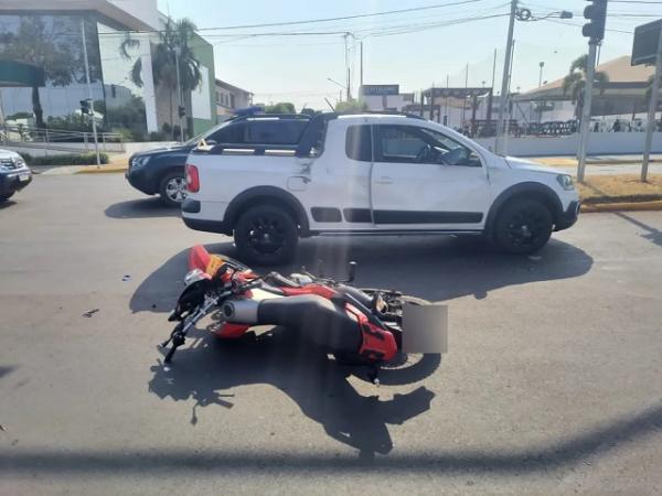 MT: Sem CNH, jovem tem fraturas expostas e fica em estado grave ap&oacute;s acidente em disputa de "roleta russa" 