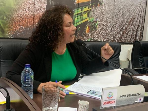 Sorriso: Jane Delalibera pede realiza&ccedil;&atilde;o de campanha de conscientiza&ccedil;&atilde;o e combate ao cyberbullying nas escolas 