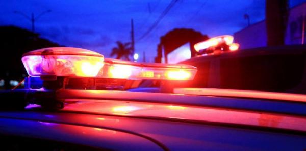 Bandidos fazem família de vice-prefeita refém e levam carro, moto e joias