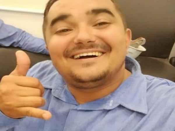 Sinop: Homem morre ap&oacute;s bater moto em placa de sinaliza&ccedil;&atilde;o enquanto fazia rotat&oacute;ria