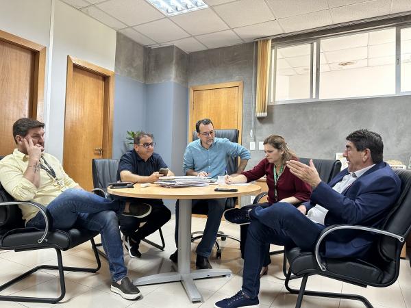 Sorriso: Damiani se re&uacute;ne com deputados estaduais em busca de solu&ccedil;&atilde;o para os atrasos nos pagamentos do Hospital Regional