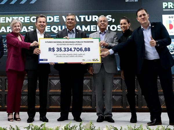 MT: Mauro Mendes e Fl&aacute;vio Dino assinam documento de parceria que investe  de R$ 87,6 milh&otilde;es na Seguran&ccedil;a P&uacute;blica do Estado