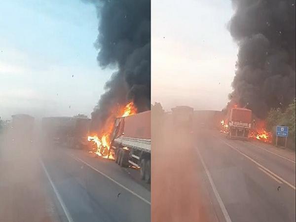 MT: Caminhoneiro morre carbonizado ap&oacute;s batida entre carretas na BR-364
