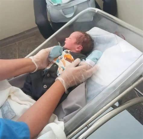 Beb&ecirc; de 2 meses morre ap&oacute;s passar por lavagem nasal em UPA; Fam&iacute;lia denuncia erro em procedimento