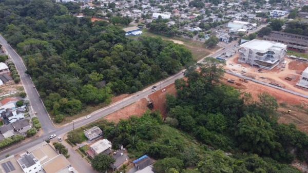 Sorriso: Tr&acirc;nsito ser&aacute; interrompido na Av. Mario Raiter para constru&ccedil;&atilde;o do meio-fio nesta sexta-feira (20.10)