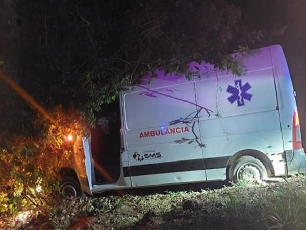 MT: Homem furta ambul&acirc;ncia em frente a UBS, foge da pol&iacute;cia e acaba preso ap&oacute;s intensa persegui&ccedil;&atilde;o