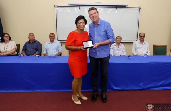 Sorriso: Prefeitura realiza noite de homenagens a servidores e ex-servidores do Munic&iacute;pio