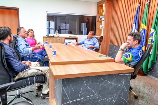 Sorriso: Gerson Bicego recebe visita do deputado estadual Claudio Ferreira