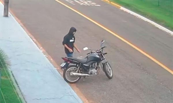 Sorriso: Bandido furta moto de frente a resid&ecirc;ncia, dona pede ajuda para encontrar