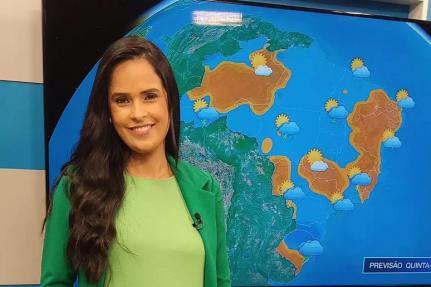 Jornalista da TV Can&ccedil;&atilde;o Nova morre aos 38 anos ap&oacute;s insufici&ecirc;ncia respirat&oacute;ria