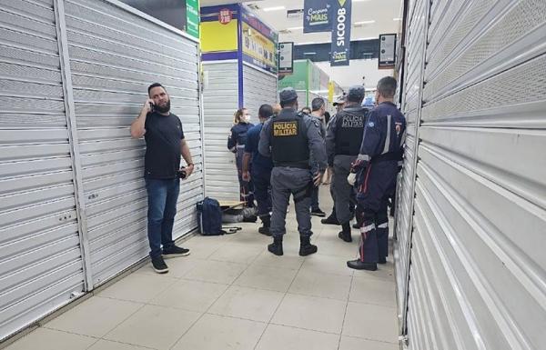 MT: Bandidos armados invadem shopping popular matam 2 e deixam outros 2 feridos