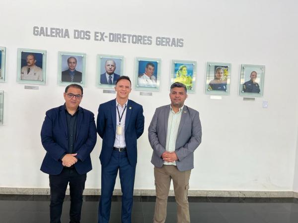 Sorriso: Em Bras&iacute;lia, Damiani e Maur&iacute;cio Gomes solicitam viatura e aumento do efetivo para a PRF