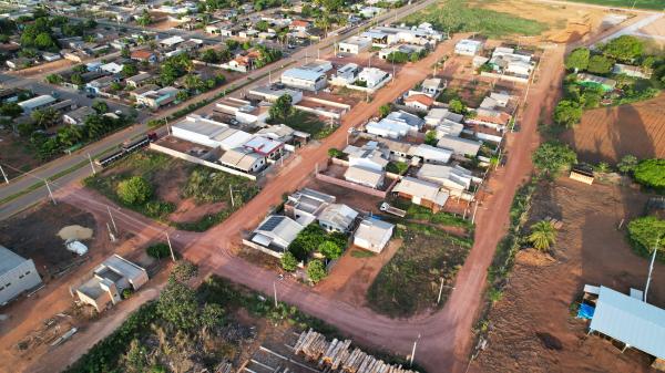 Vera: Senador anuncia libera&ccedil;&atilde;o de recursos de R$ 1,7 milh&otilde;es para asfaltar Bairro Industrial