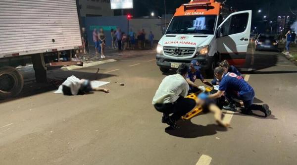 MT: Motociclista morre em grave acidente ap&oacute;s rampar quebra-molas e bater em caminh&atilde;o estacionado