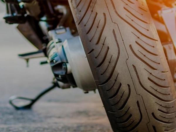 Sorriso: Mulher tem documentos e cart&otilde;es de banco furtados de dentro de ba&uacute; de moto estacionada no Jd. das Ac&aacute;cias