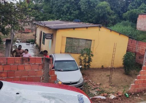 MT: Motorista de app morre esmagado ap&oacute;s tentar "segurar" carro que se moveu sozinho