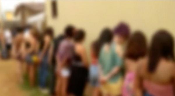 Quase 40 pessoas são detidas em festa de música eletrônica regada a álcool e drogas em MT