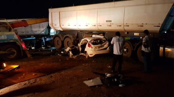 Acidente entre carreta com placas do Nortão e carro faz quatro vítimas na BR-364