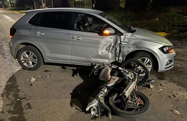 Sorriso: Motociclista fica ferido ap&oacute;s acidente com carro perto do est&aacute;dio