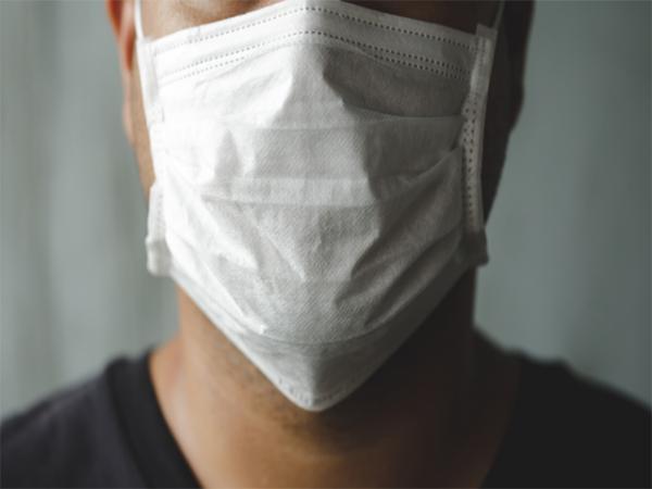 MT: Tr&ecirc;s munic&iacute;pios voltam a recomendar uso de m&aacute;scaras ap&oacute;s aumento de casos de Covid-19 e nova variante