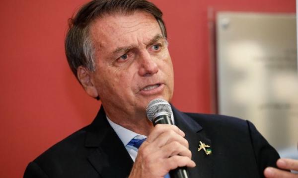 Ordem do STF determina que Bolsonaro entregue passaporte &agrave; Justi&ccedil;a