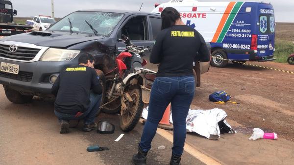 Sorriso-Nova Ubirat&atilde;: Identificada motociclista, que morreu em acidente com Hilux, na MT-242