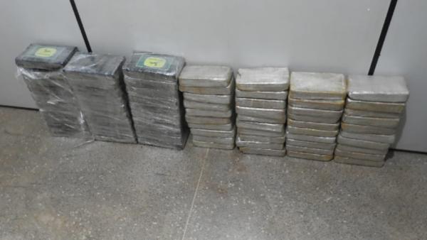 Policiais apreendem 106 quilos de droga e criminoso é baleado na troca de tiros em Mato Grosso