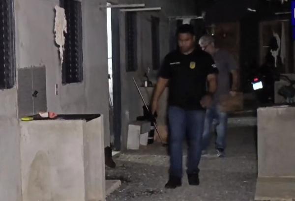 Sinop: Casal &eacute; morto a facadas dentro de quitinete e corpos s&atilde;o encontrados pelo vizinho