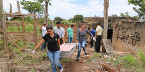 Casal é assassinado com tiros de calibre 12 no rosto durante a madrugada