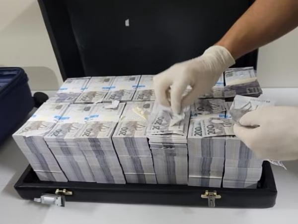 MT: Quadrilha que produziu mais de R$ 10 milh&otilde;es em notas falsas &eacute; presa em "laborat&oacute;rio" montado em su&iacute;te presidencial de hotel 