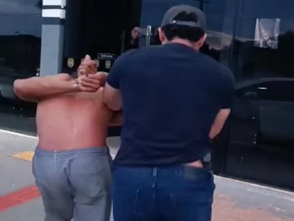 Sorriso: Predador sexual, que perseguia mulher e se masturbava no meio da rua, &eacute; preso pela PC; j&aacute; possu&iacute;a outras 7 passagens pelo mesmo crime