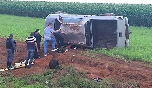 Sorriso: Motorista fica ferido em acidente ap&oacute;s perder controle de dire&ccedil;&atilde;o e capotar na MT-242