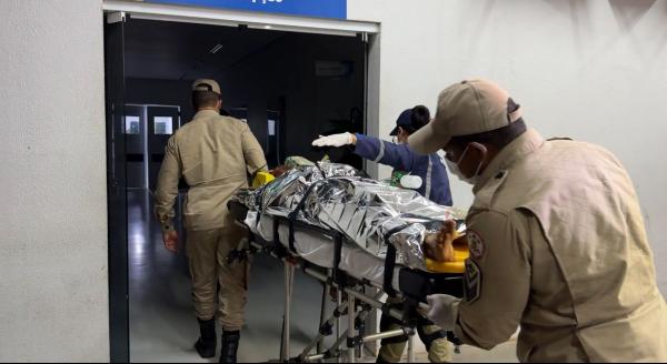 Sorriso: Jovem &eacute; socorrido ap&oacute;s levar tiro na cabe&ccedil;a e v&aacute;rias facadas no corpo e correr do Rota do Sol at&eacute; o Santa Clara para pedir ajuda