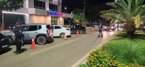 Sorriso: 7 b&ecirc;bados s&atilde;o presos e 54 ve&iacute;culos apreendidos na Lei Seca da Av. Ademar Raiter  com a Perimetral Sudeste