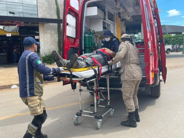 Sorriso: Entregador de bebidas fica ferido ap&oacute;s bater moto na traseira de carro na Perimetral Sudoeste