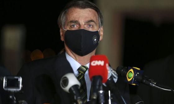 Com canetada de Bolsonaro, auxílio emergencial vira empréstimo para parte dos brasileiros
