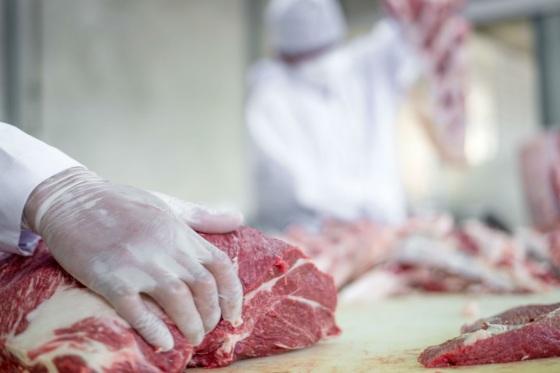 Empresários reclamam que JBS dificulta venda de carnes durante a pandemia