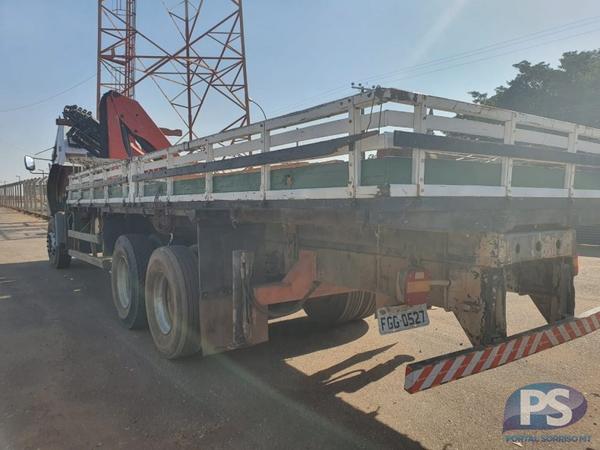 PRF apreende caminhão roubado na BR-163 em Sorriso