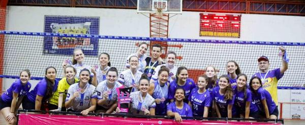 Equipe feminina de voleibol de Sorriso é campeã da 6ª Copa Batom