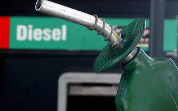 Diesel aumenta novamente e fica mais caro a partir de terça-feira